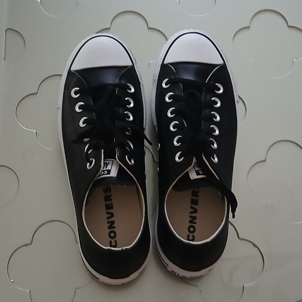 Converse Leather Black and White  Low-Top Sneakers